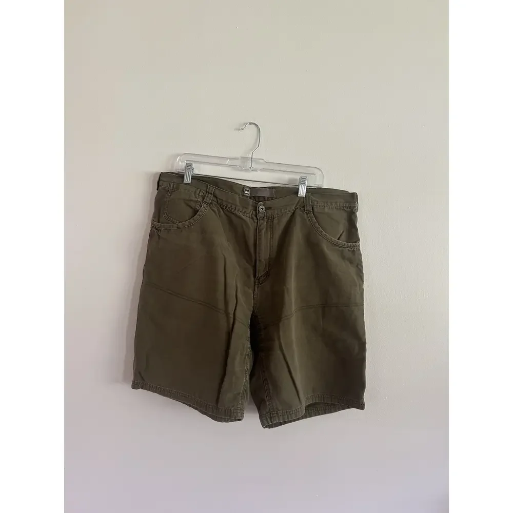 REI Men's Organic Cotton‎ Khaki Green Shorts Size 40 - Picture 2 of 4